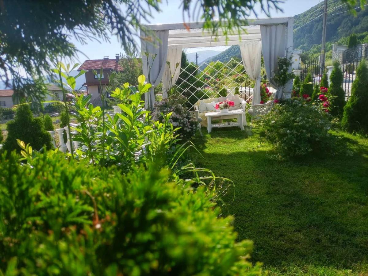 Белият Кът Appartement Sapareva Banya Buitenkant foto