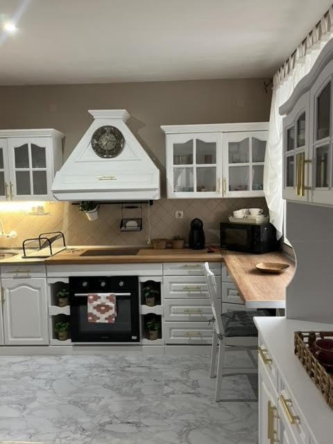 Белият Кът Appartement Sapareva Banya Buitenkant foto
